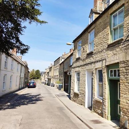 Spacious 1-Bed Apartment With Super King Or Twin In Central Charlbury, Cotswolds Exterior foto